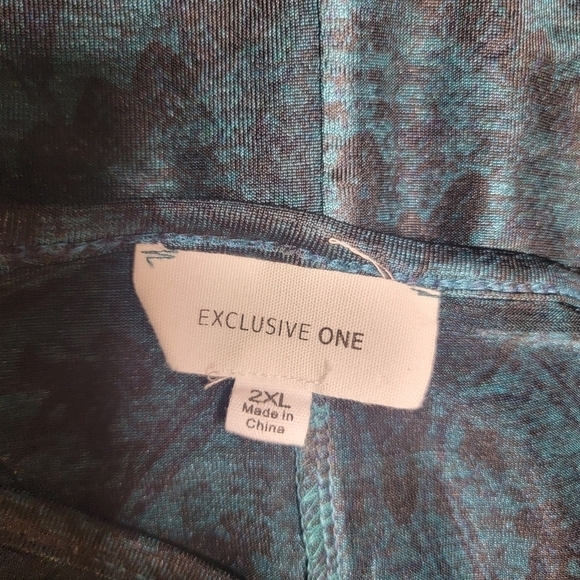 Exclusive one 2XL green and black blouse with embellishments. - Picture 12 of 13